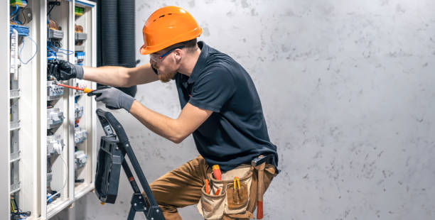 Best Licensed Electrician  in Claysburg, PA